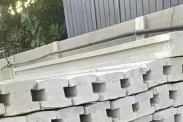水泥板围墙立柱的优势及常见固定方式