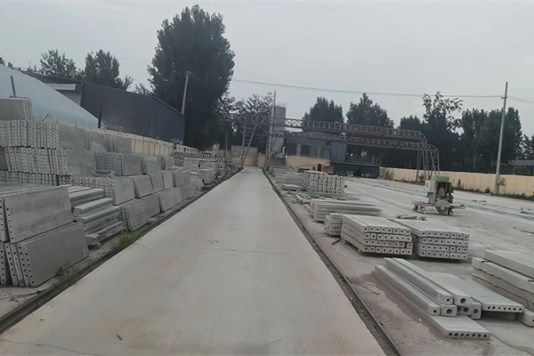 采用推挤成型机加工水泥围墙板的优势 采用推挤成型机加工水泥围墙板的优势